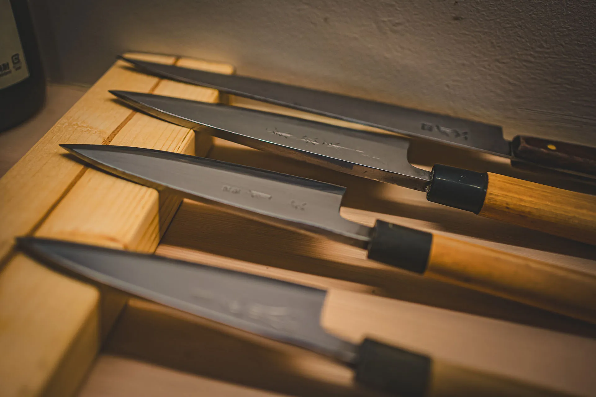 How to handle Japanese kitchen knives well