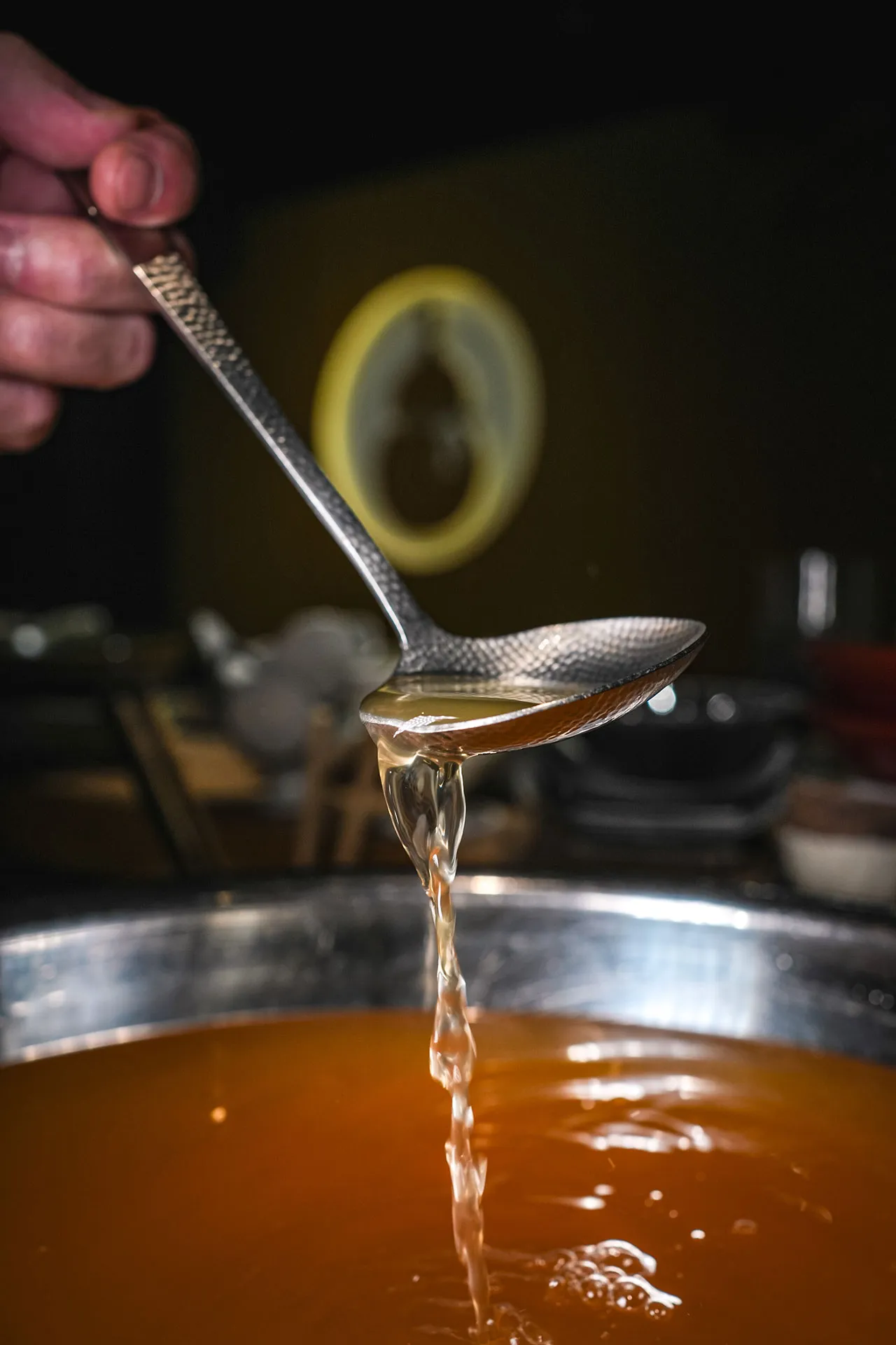 Basics of Japanese cuisine including dashi (stock)