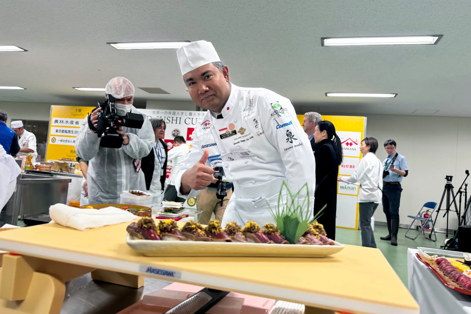 魚の切り方セッション(1日) & ワールドすしカップジャパン2023 - ピーターおめでとう！